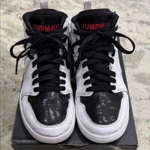 Kids Jordan 1 MID SE (PS)